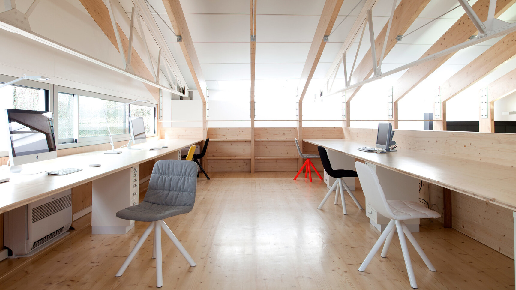 Viccarbe Maarten Soft Upholstered Chairs With Metal Swivel Base In Situ