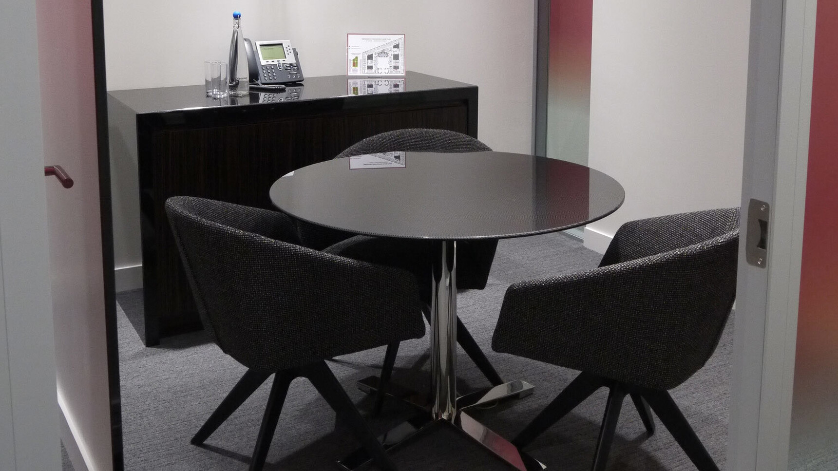 Workbench Air Flip Circular Black Laminate Chrome WB030 HR