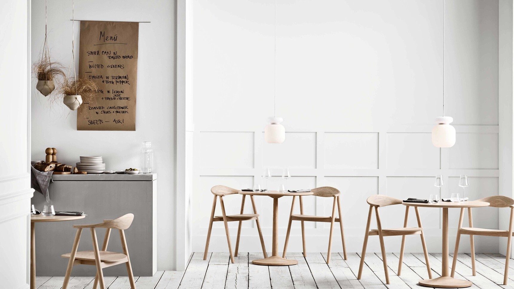 Bolia Swing Meeting Chairs At Table In Cafe Area