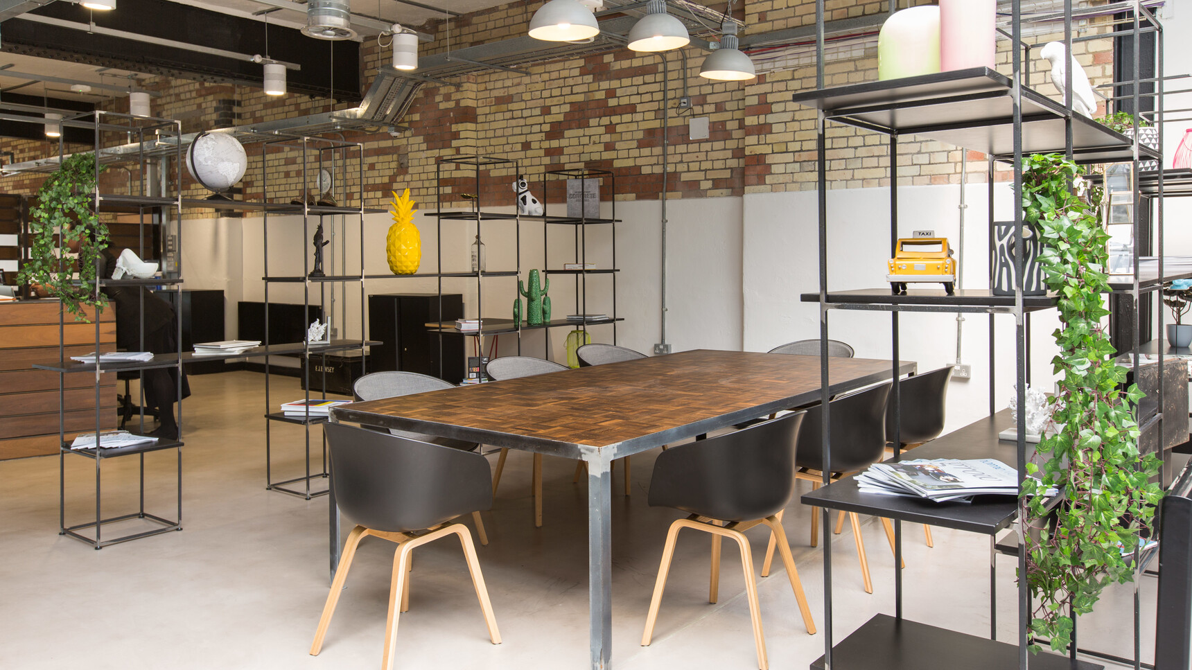 Rawside Cage Family1