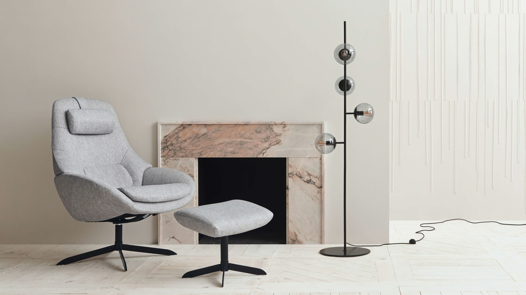 Bolia Saga Grand Lounge Armchair With Footstall Family Image