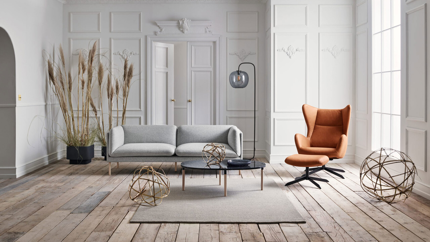 Bolia Solo Lounge Armchair In Lounge Setting