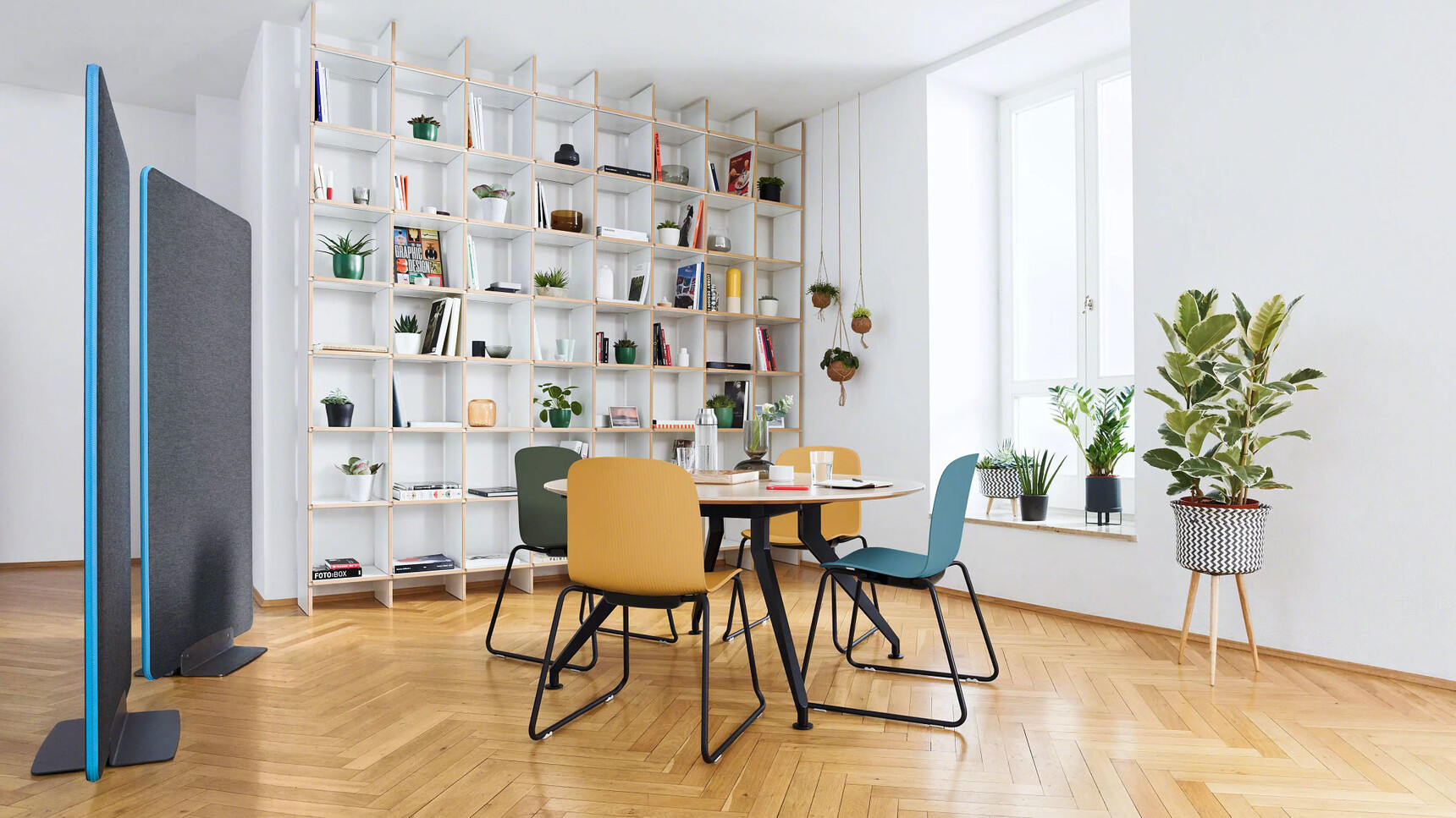 Steelcase Cavatina Meeting Chairs Sled Base In Office Setting