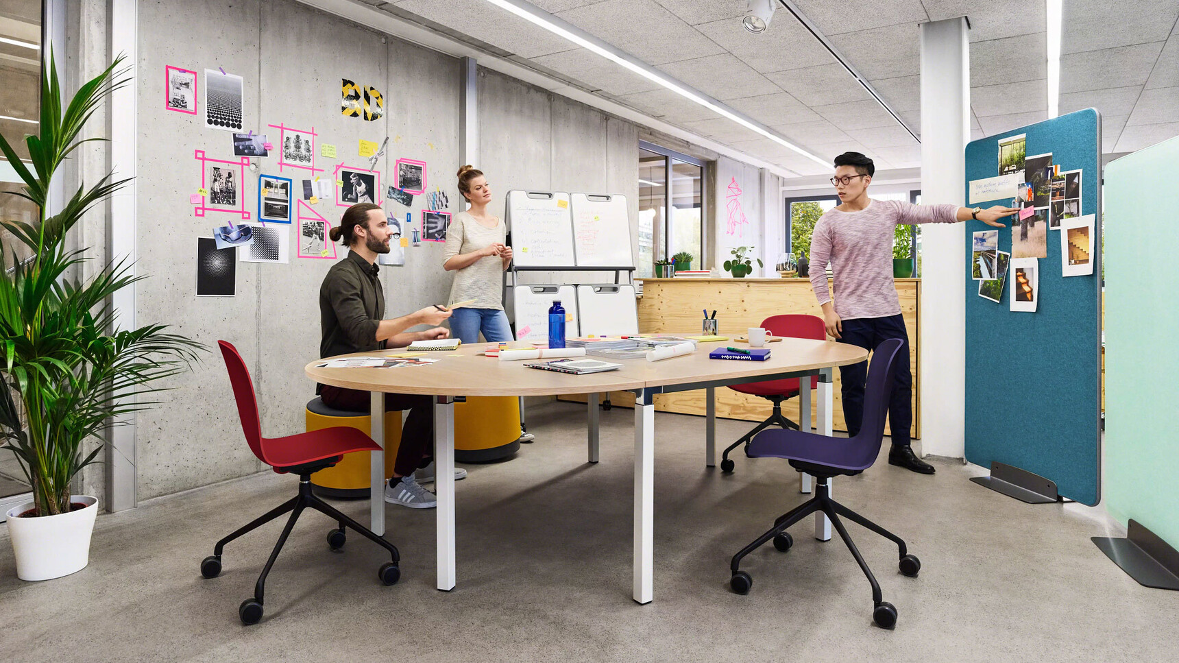 Steelcase Cavatina Meeting Chairs With Castors In Office Setting