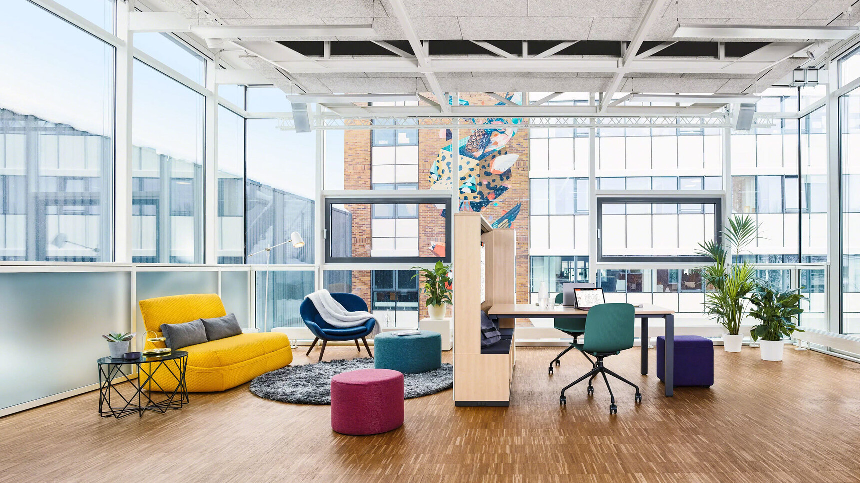 Steelcase Cavatina Meeting Chairs Four Star Base At Table And Steelcase Furniture