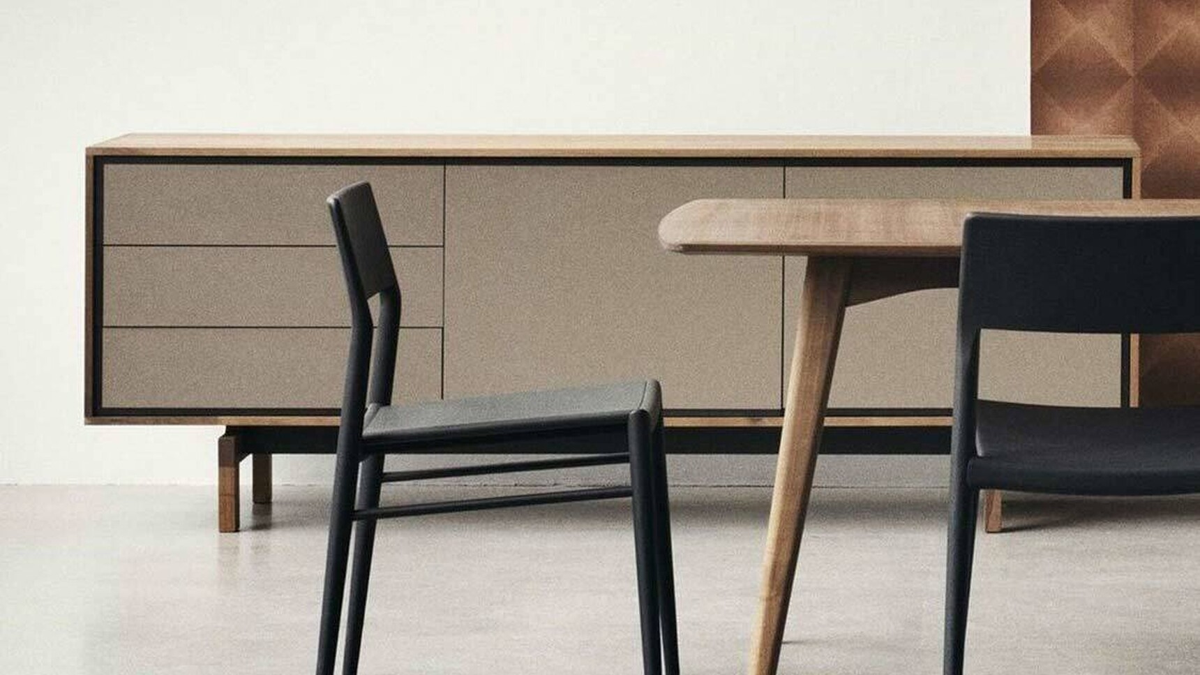 Bolia Floow Sideboard Large Family Image