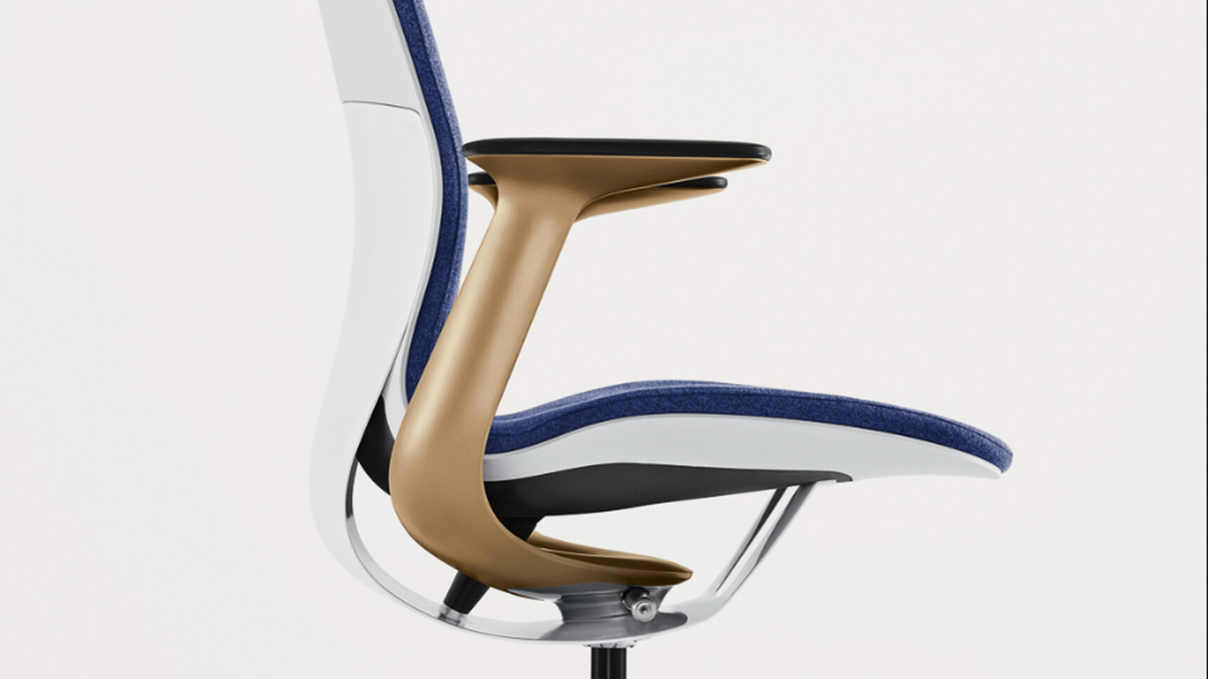 Steelcasae SilQ Upholstered Office Chair Lux Edition Side Angle