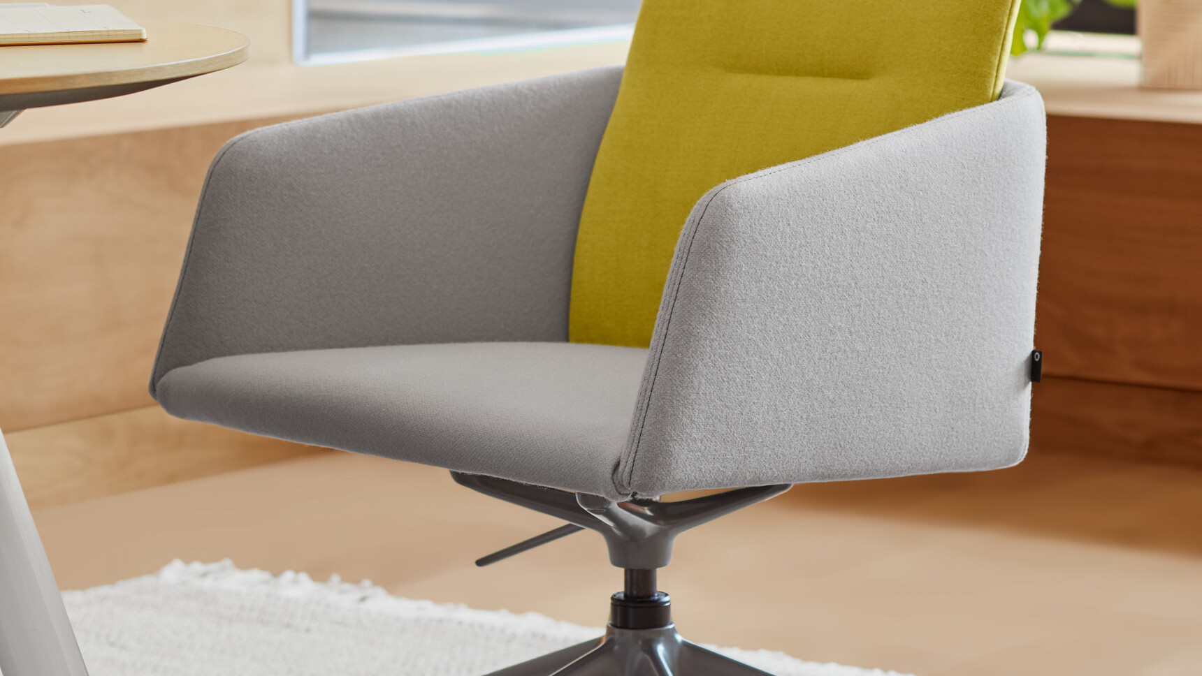 Coalesse Marien152 Conference Chair With 5 Star Base Home Edition At Table Detail Image