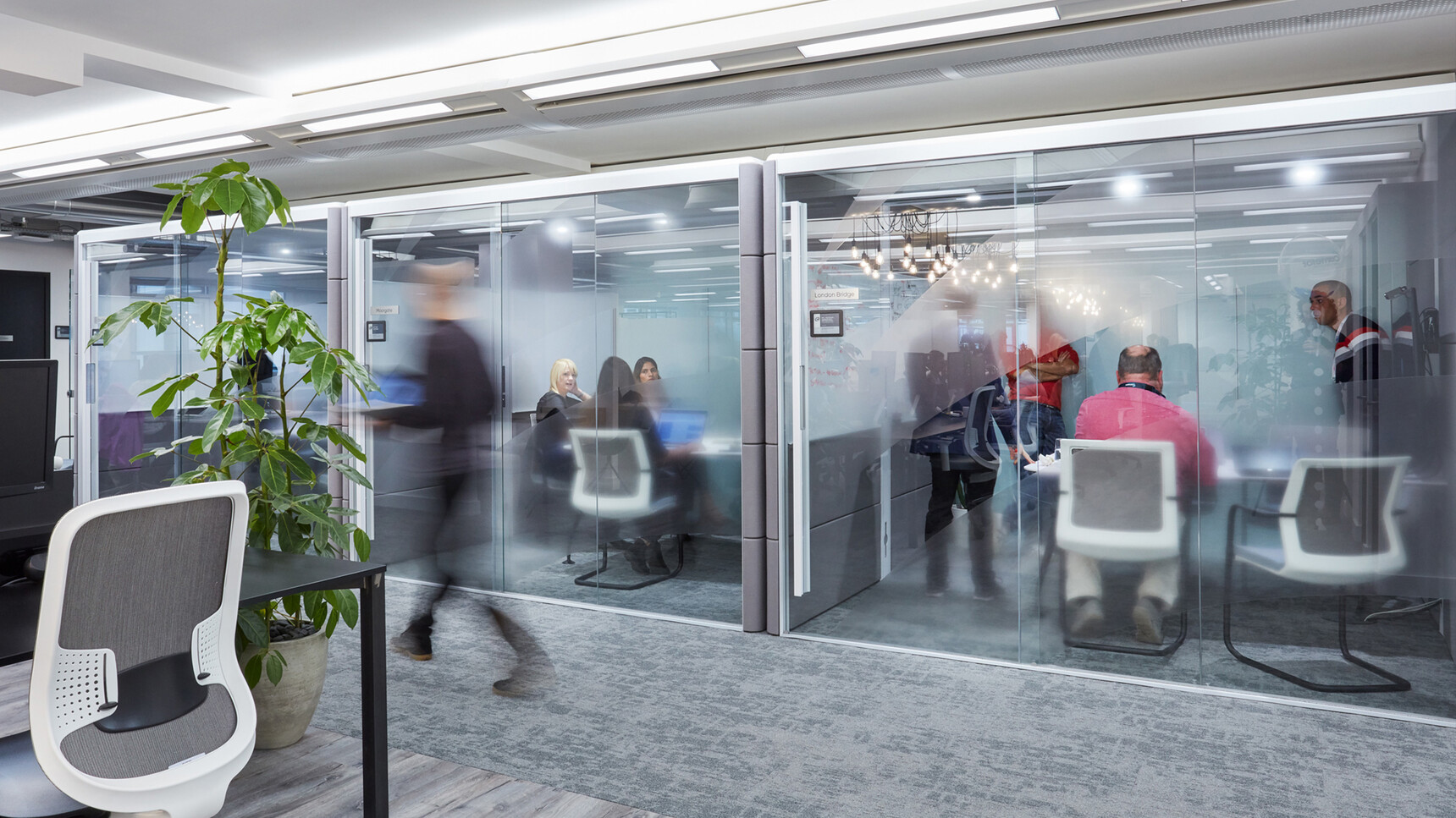 Orangebox Air Pod Family2