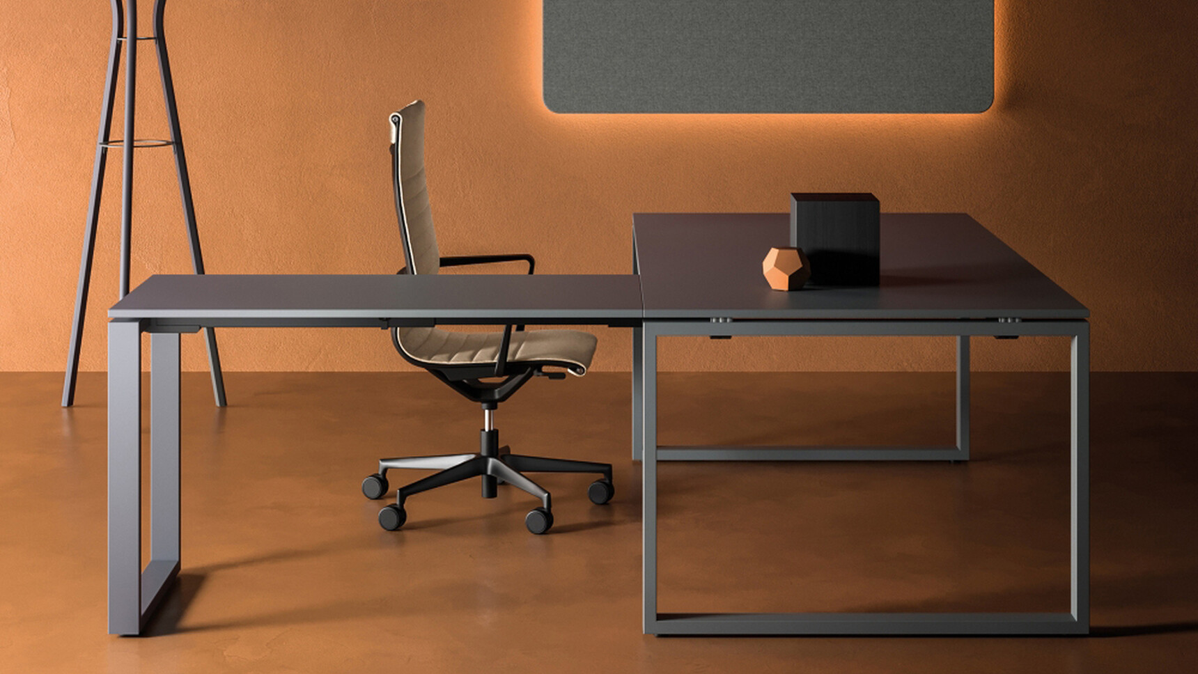 Bralco Loopy Office Desk With Return