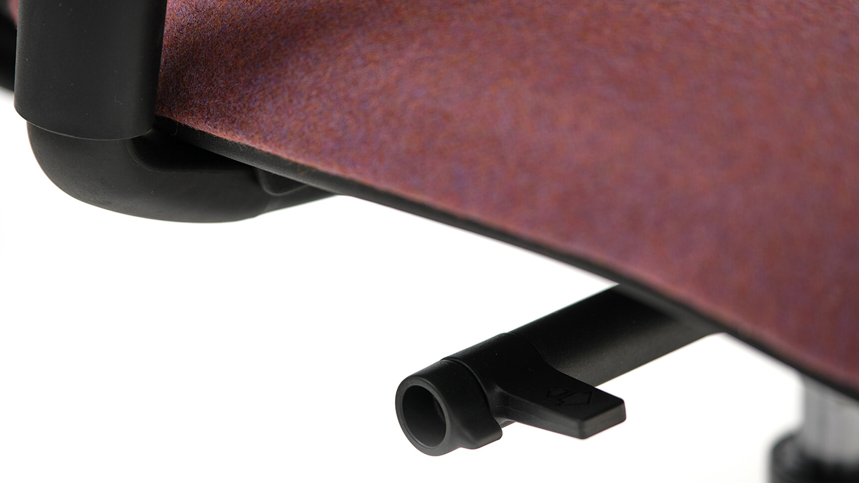 Orangebox Recur Mesh Back Office Chair Red Upholstery Detail Image