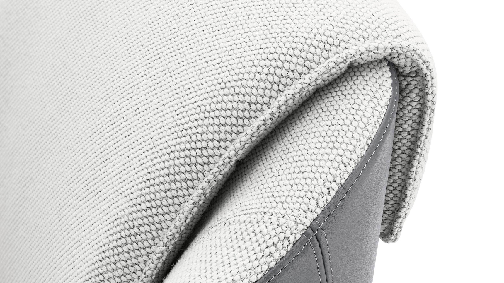 Boss Design DNA Lounge Chair With Sled Base Detail Image