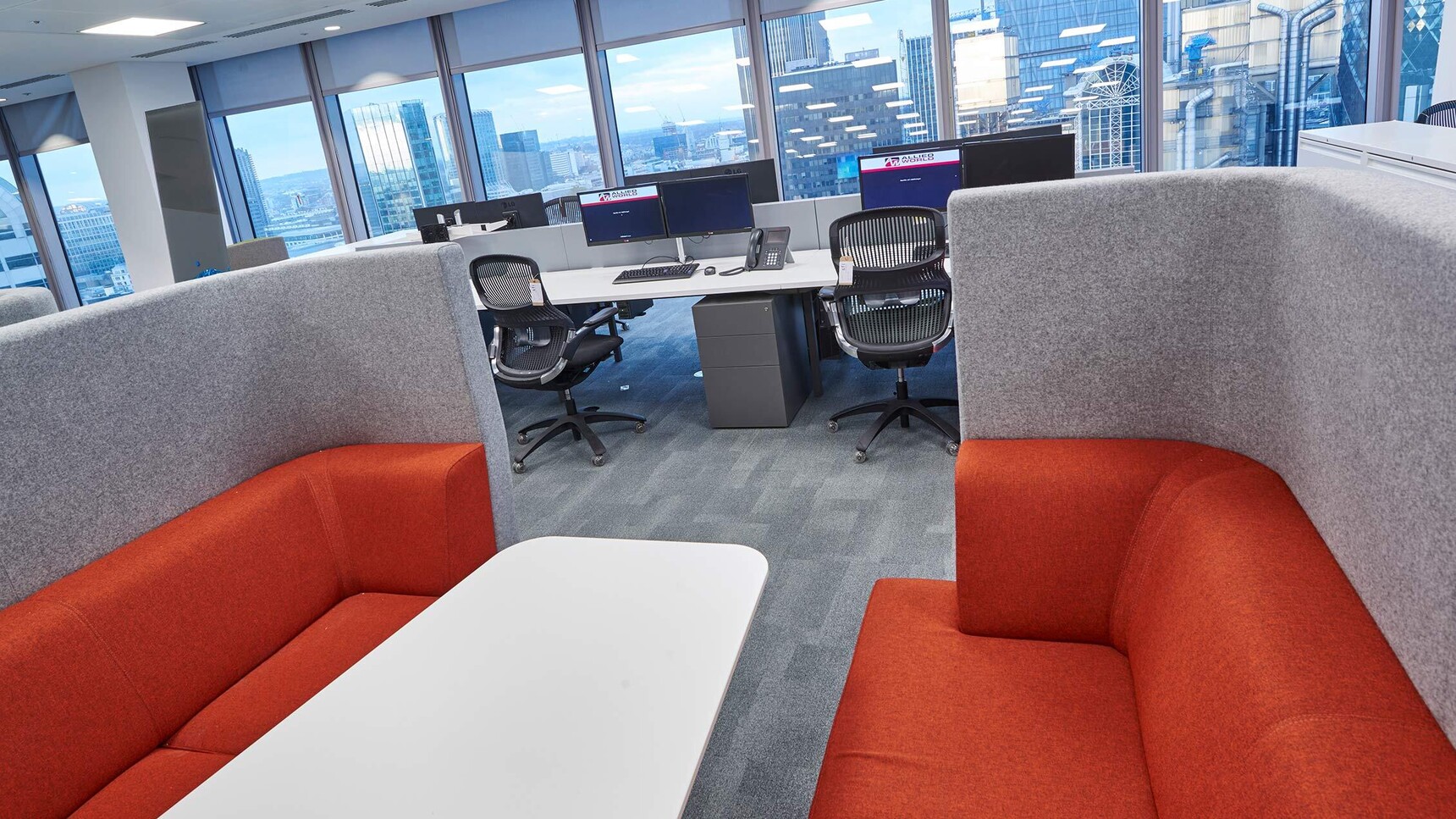 Boss Design Entente Two Seater High-Back Privacy Booth Detail Image