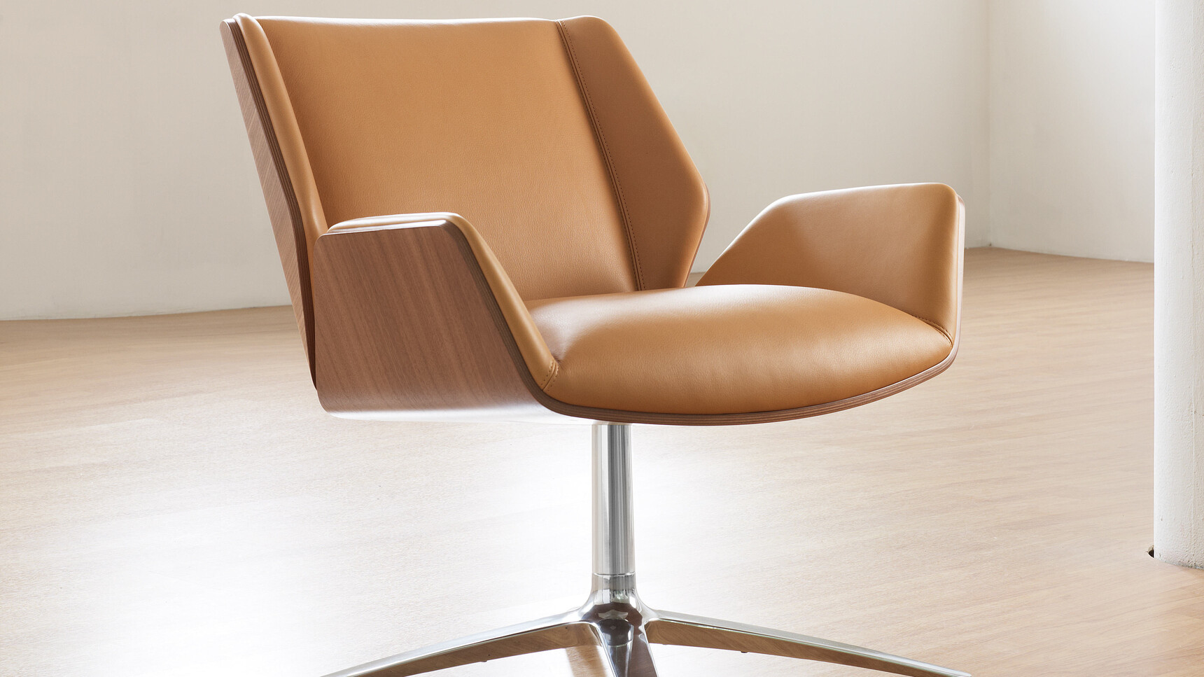 Boss Design Kruze Lounge Low Back Outer Tan Leather Family Image