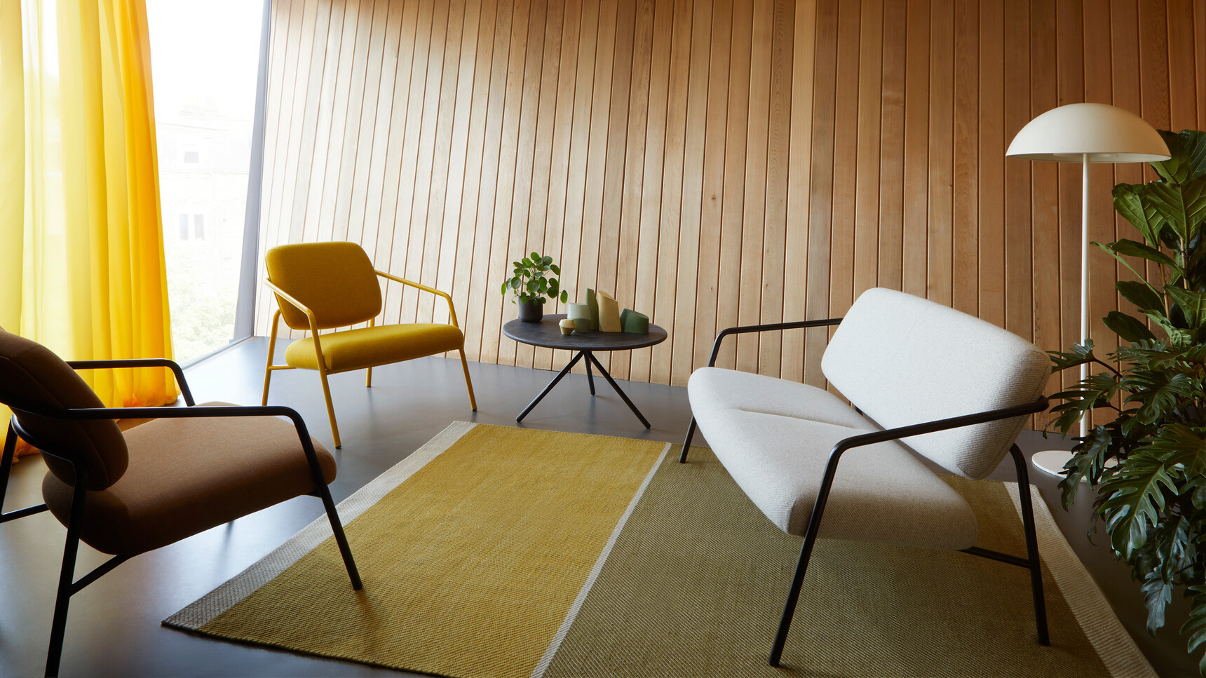 Boss Rosa Lounge Armchairs With Sofa Family Image