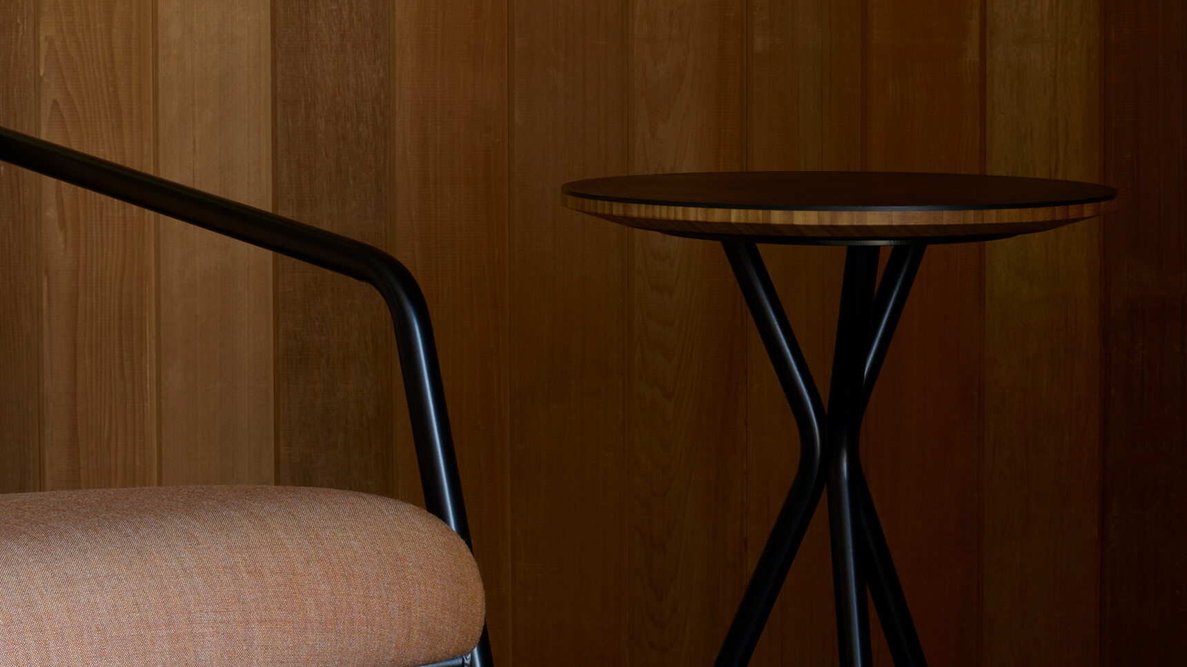 Boss Rosa Lounge Armchair Black Frame With Table Detail Image