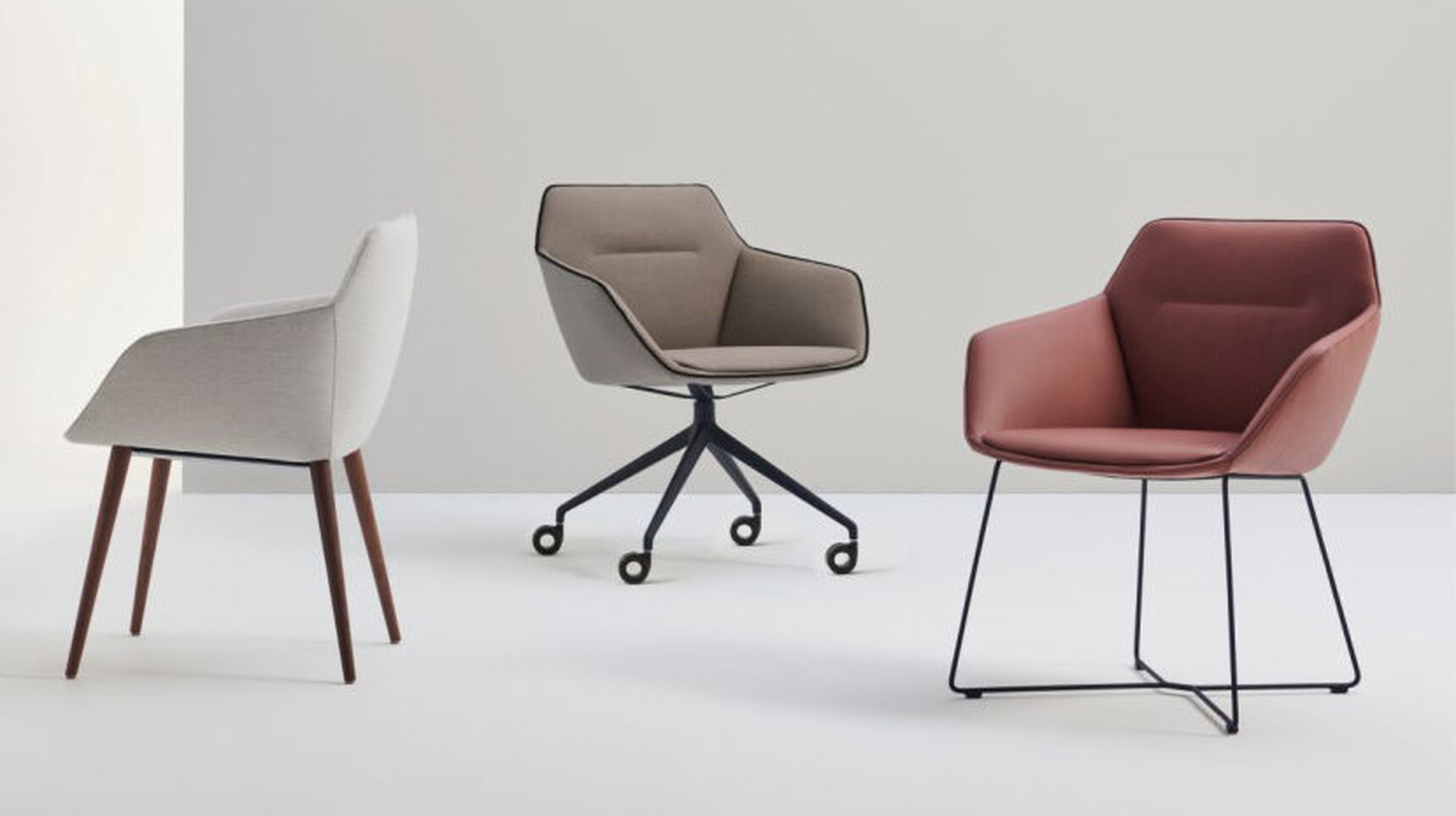 Brunner Ray Soft Group Image Of Three Chairs Family Image