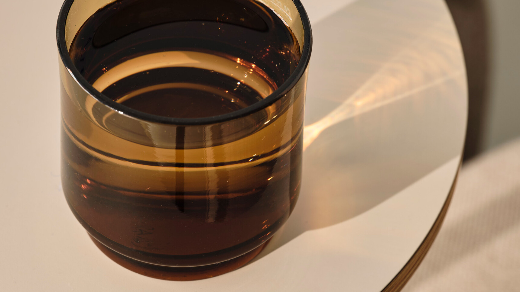 Modus Maluma MLU004 Detail Image Of Glass