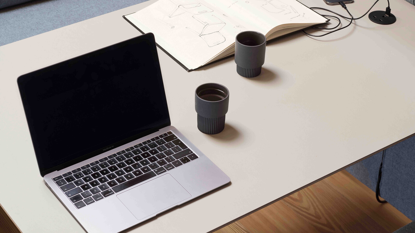 Modus EDH006 Pearson Lloyd Edge Booth 4 Person Booth And Media Detail Image Of White Table