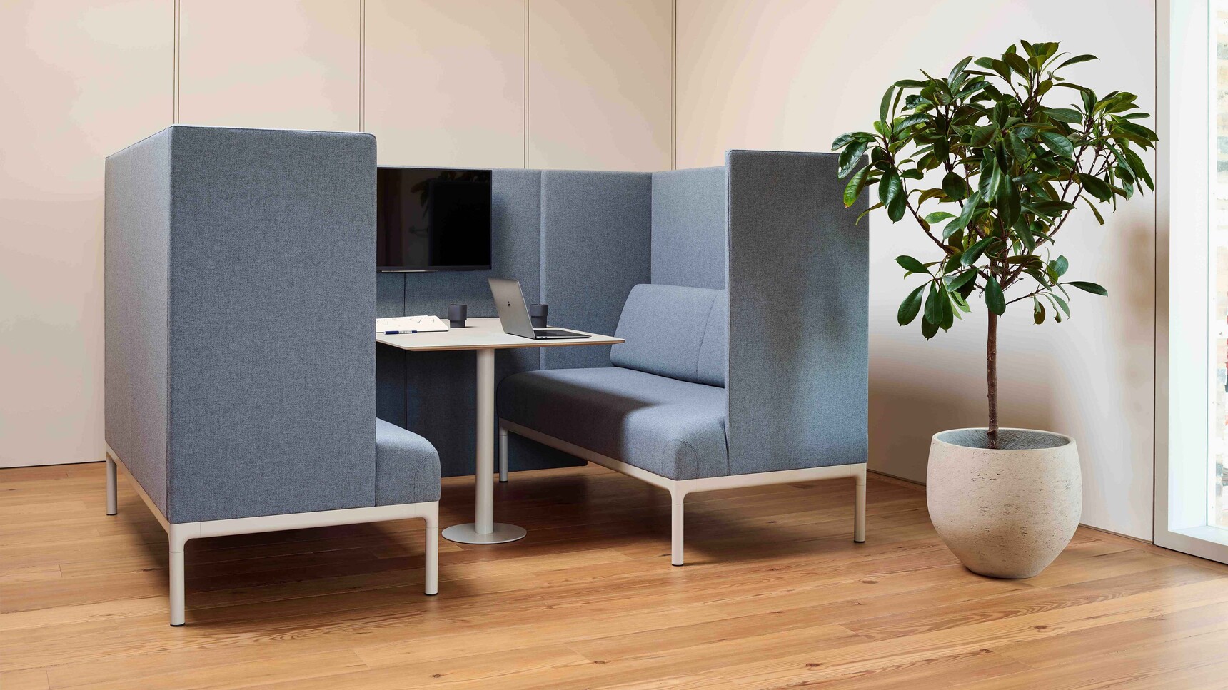 Modus EDH006 Pearson Lloyd Edge Booth 4 Person Booth And Media White Frame Family Image