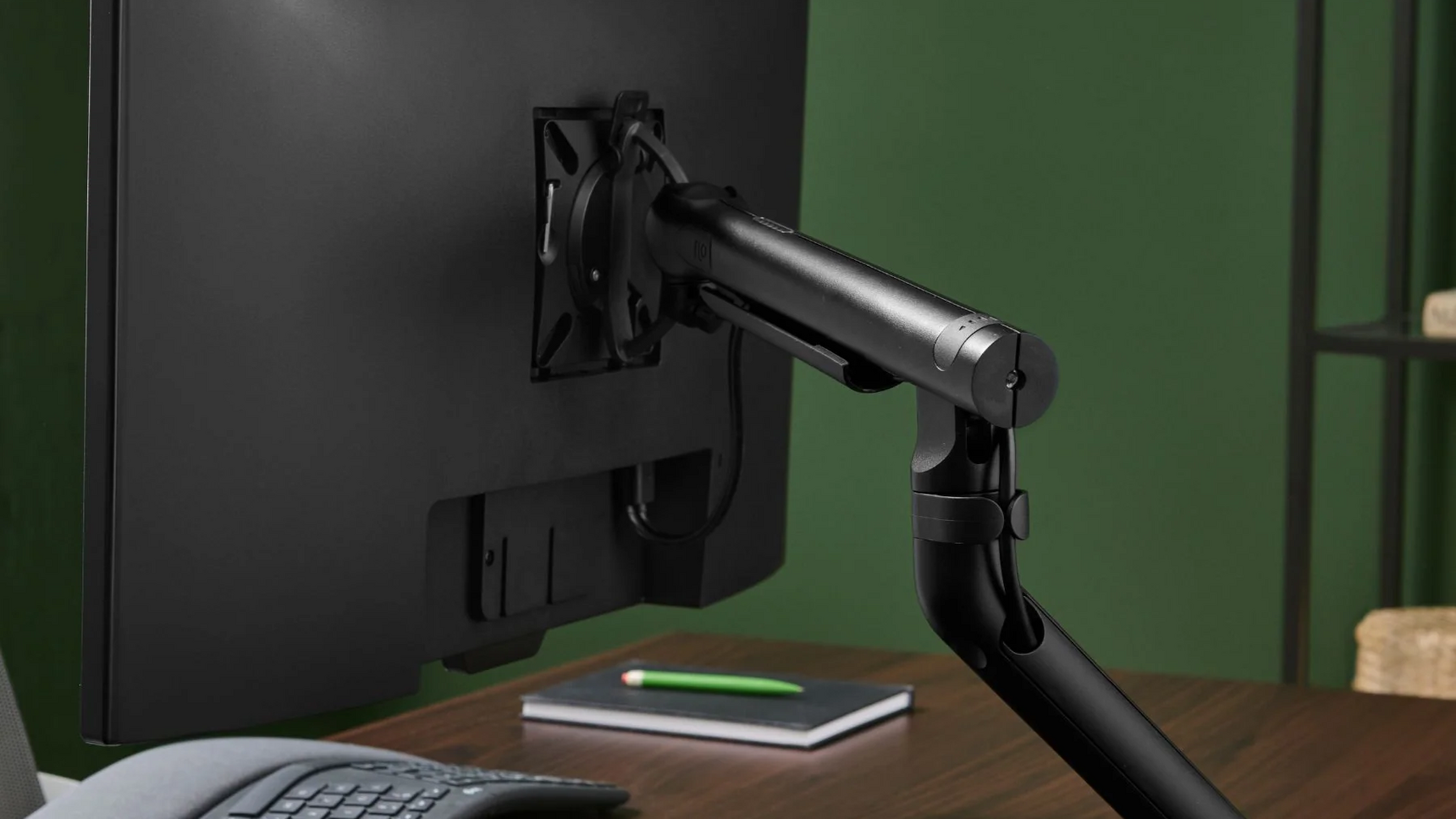 CBS Flo Single Monitor Arm Black Finish Detail Image
