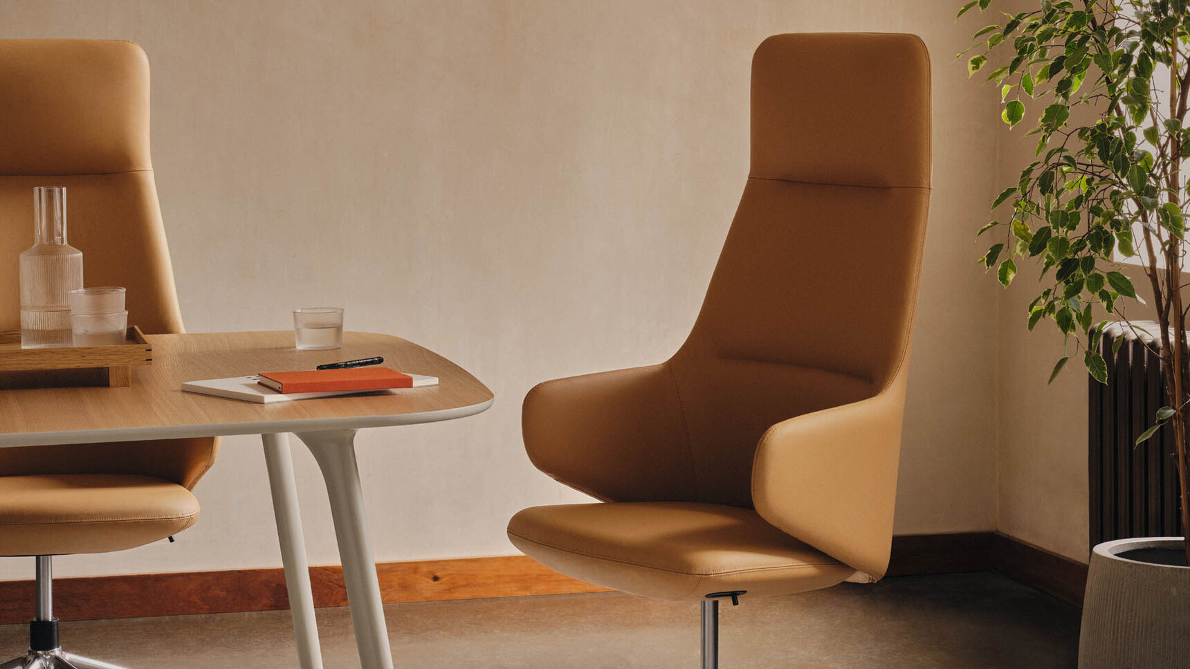 Modus Balance High Chairs Leather Upholstery Family Image