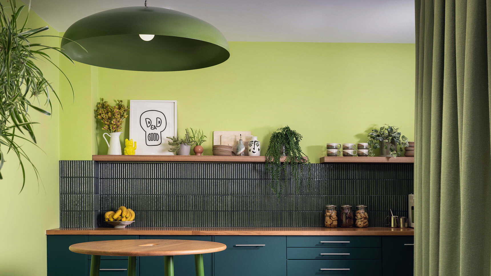 Deadgood Spun Coupe Large Light Green Finish Family Image