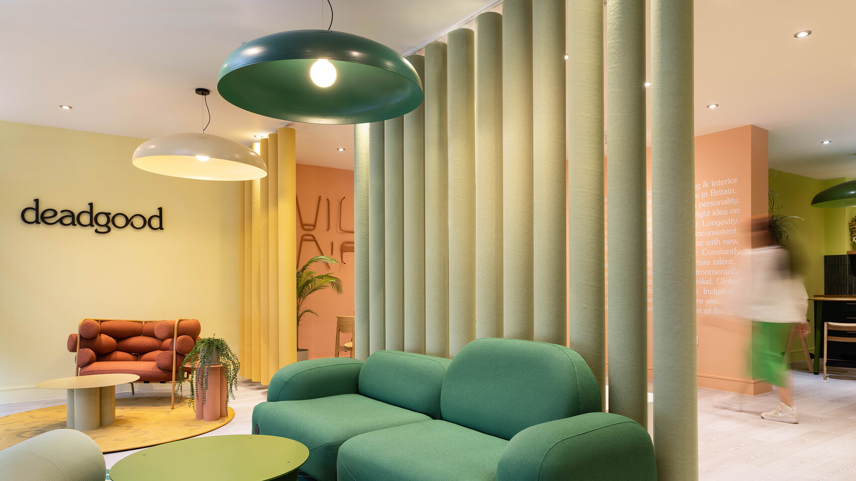 Deadgood Spun Coupe Large Lights In Showroom Environment