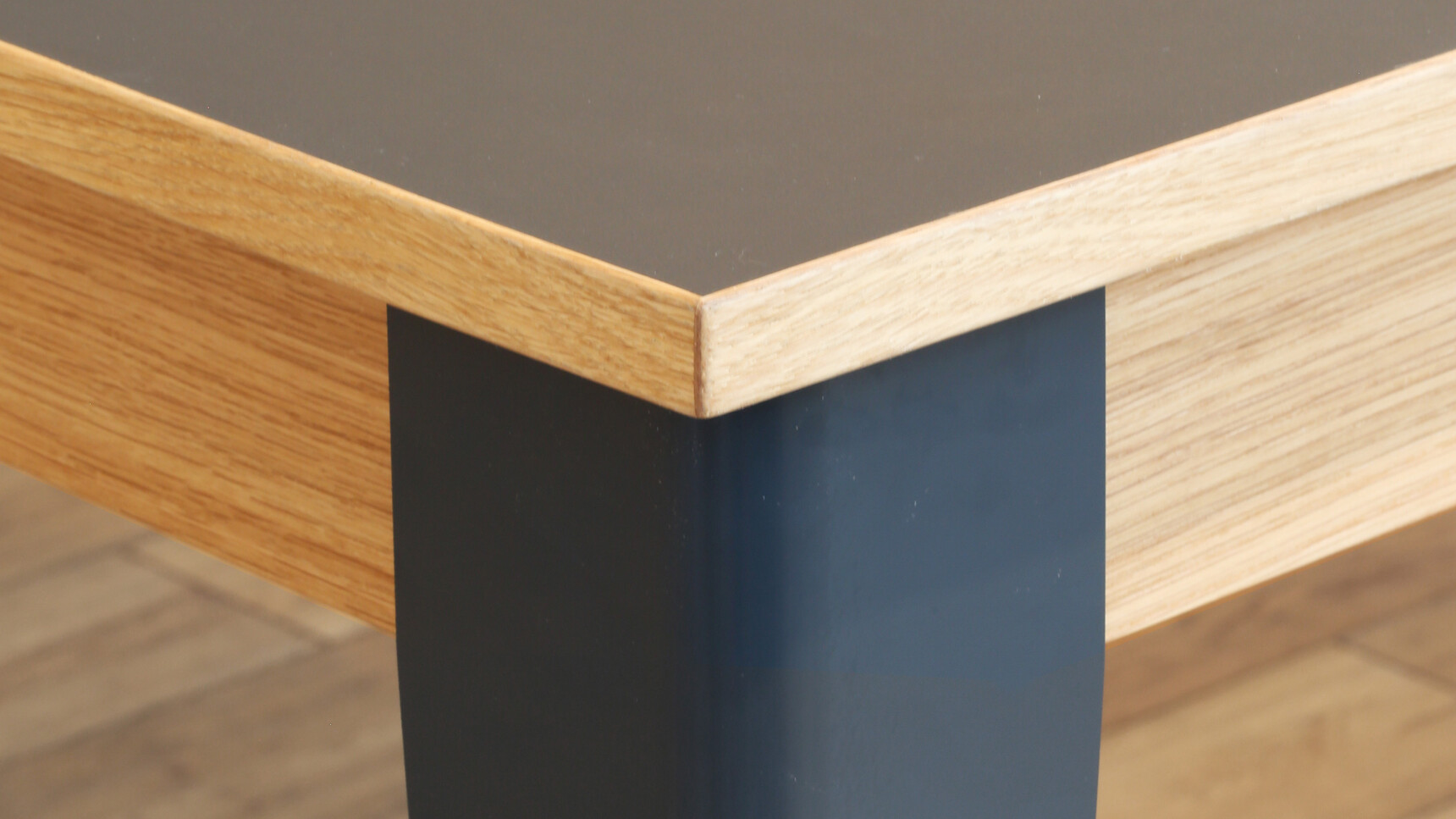 Deadgood Tree Table Black Leg Finish Detail Image