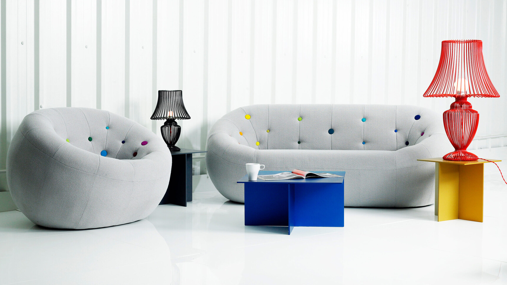 Deadgood Wire Lamp | Medium And Large With Capsule Sofa In Situ