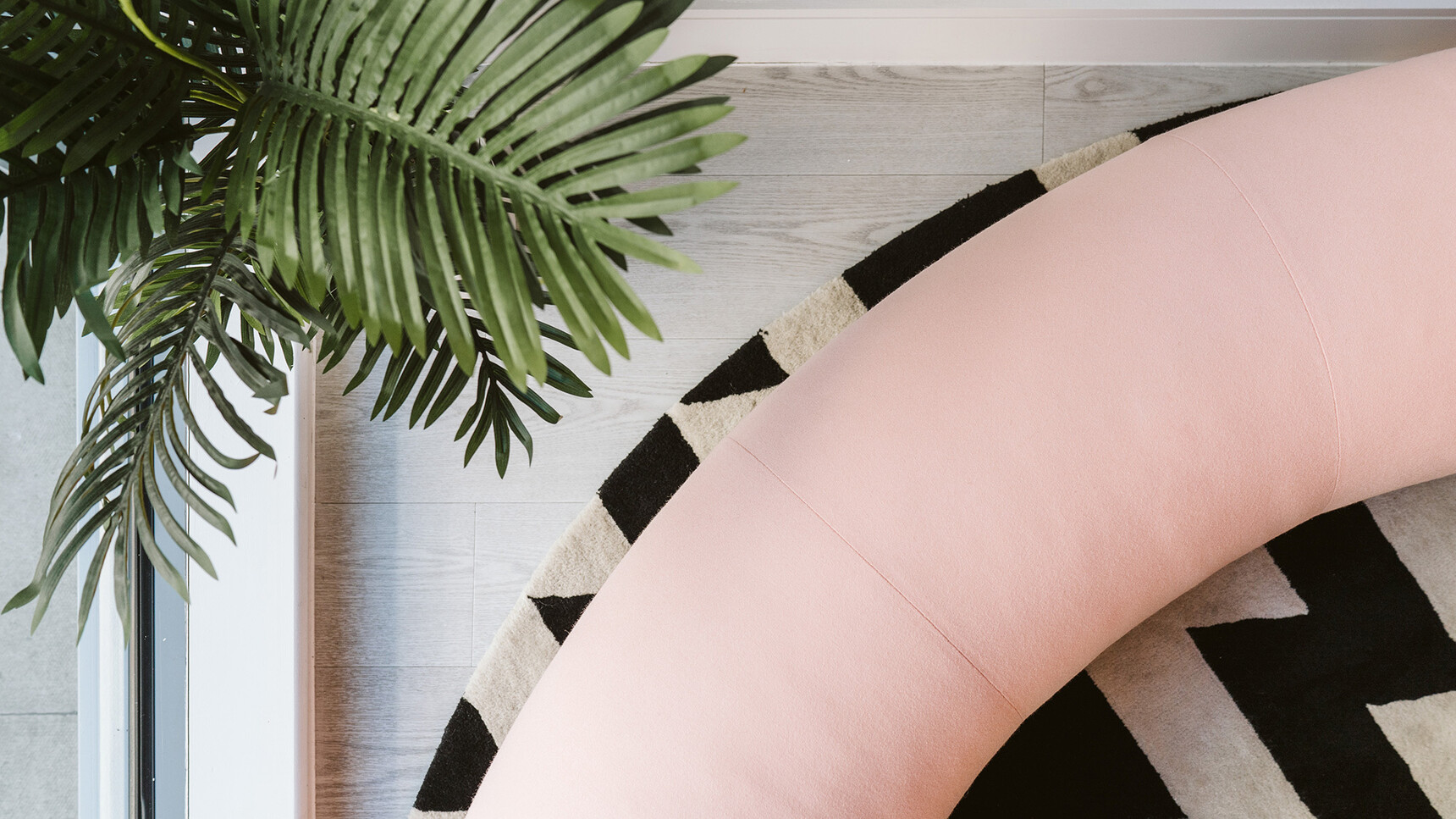 Deadgood Woody Bench | Curve Pink Upholstery Overhead Image