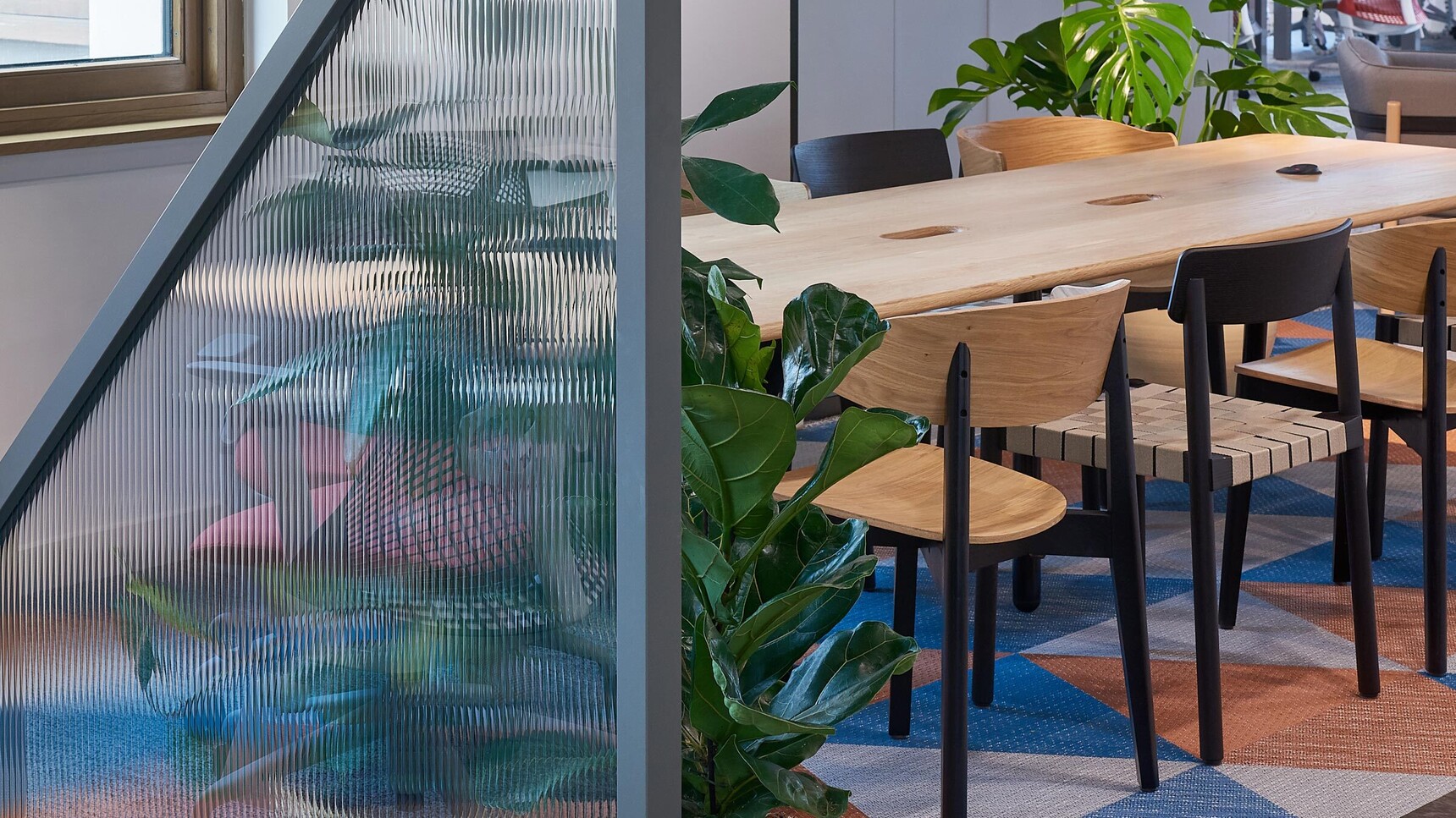 Deadgood Working Table | XXXL Solid Oak Detail Image