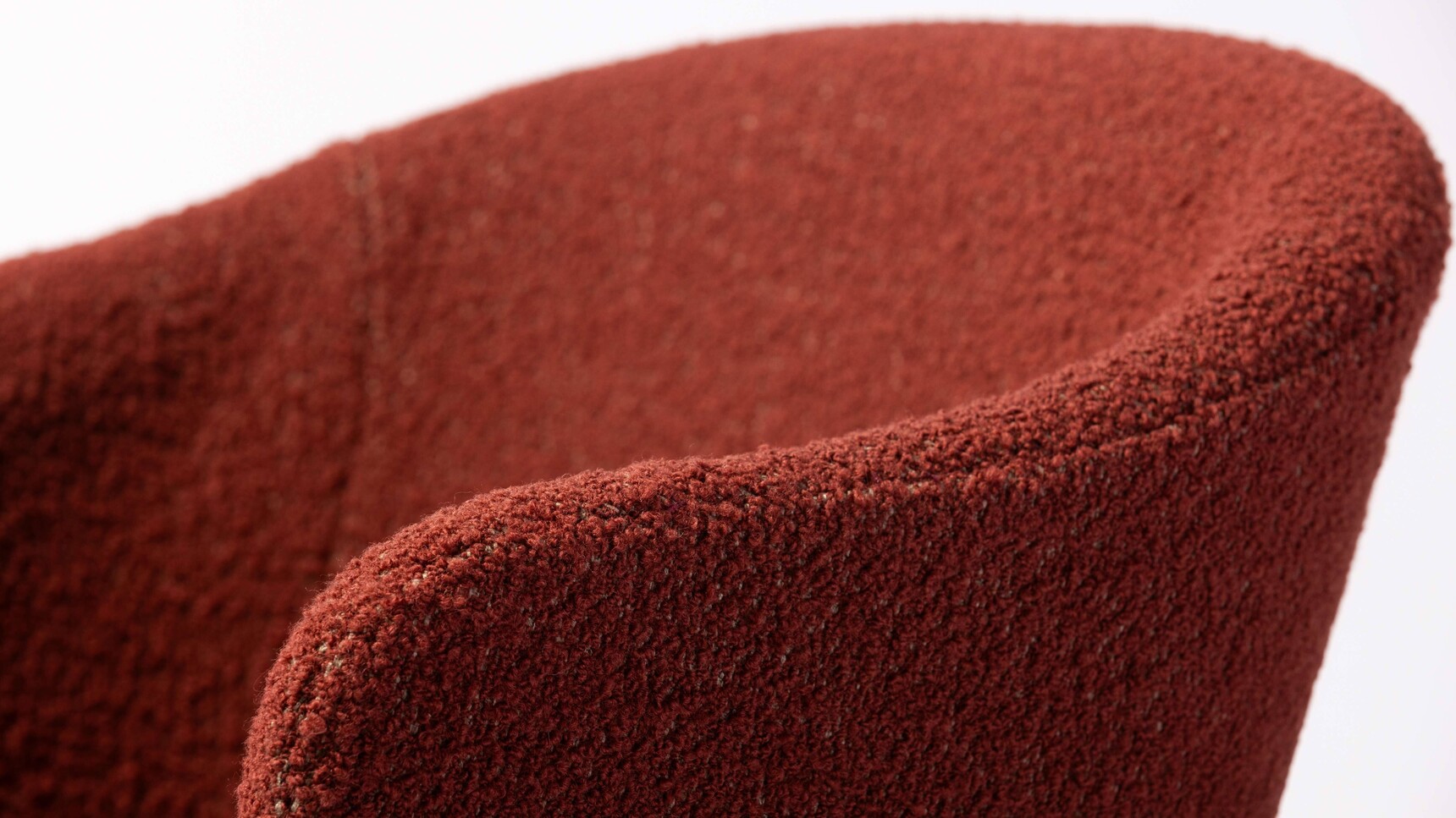 Deadgood Setter Swivel Meeting Chair | Five Star Base On Castors Detail Image