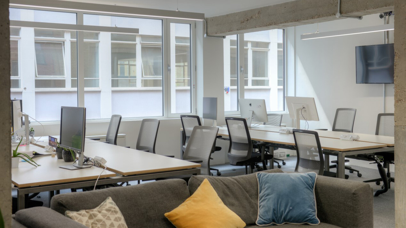 Nine Workstories S30 Mesh Back Office Chairs Black Grey Stripes Upholstery At Desks White Finish