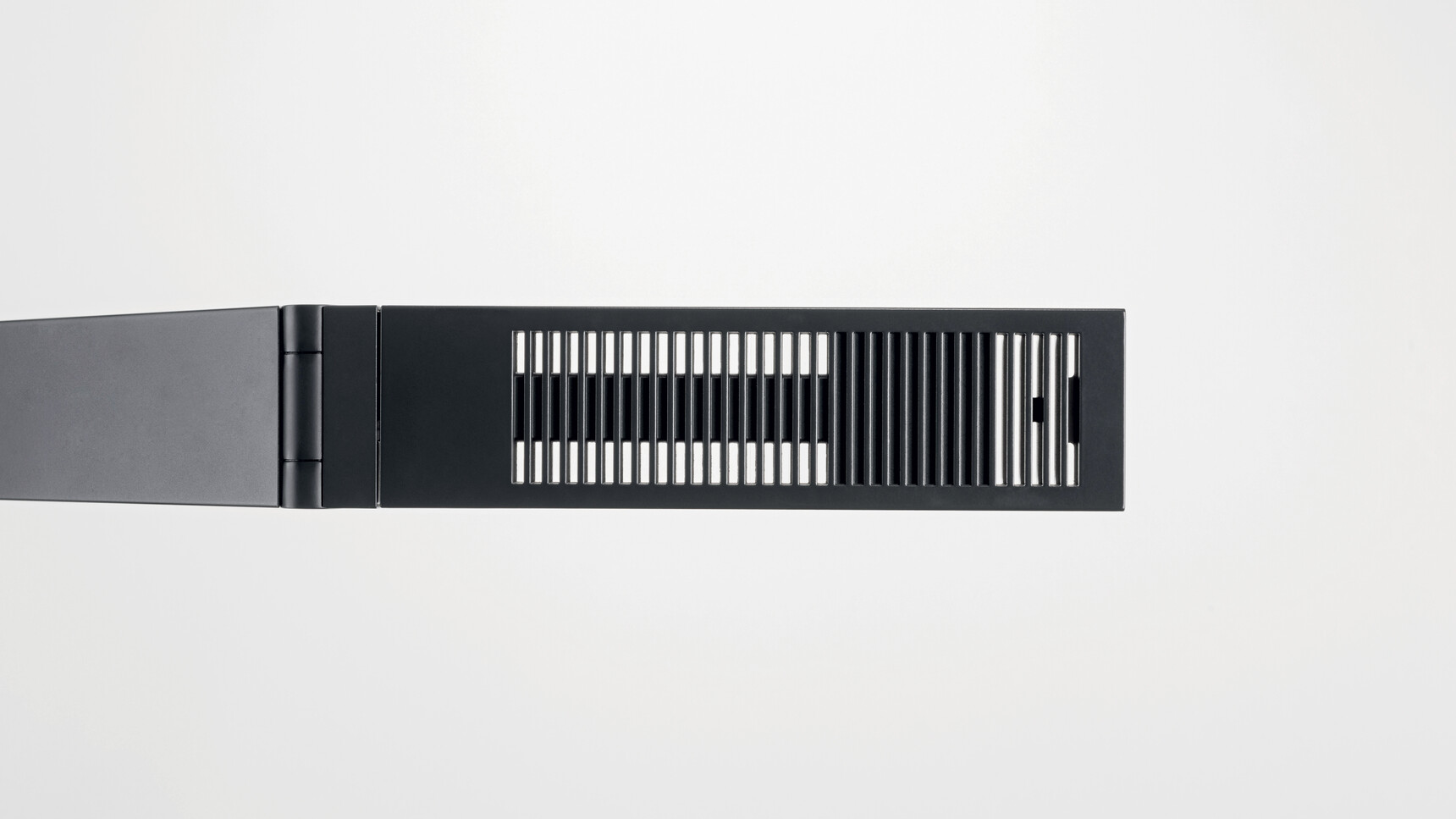 Black Linear Head Hi Res