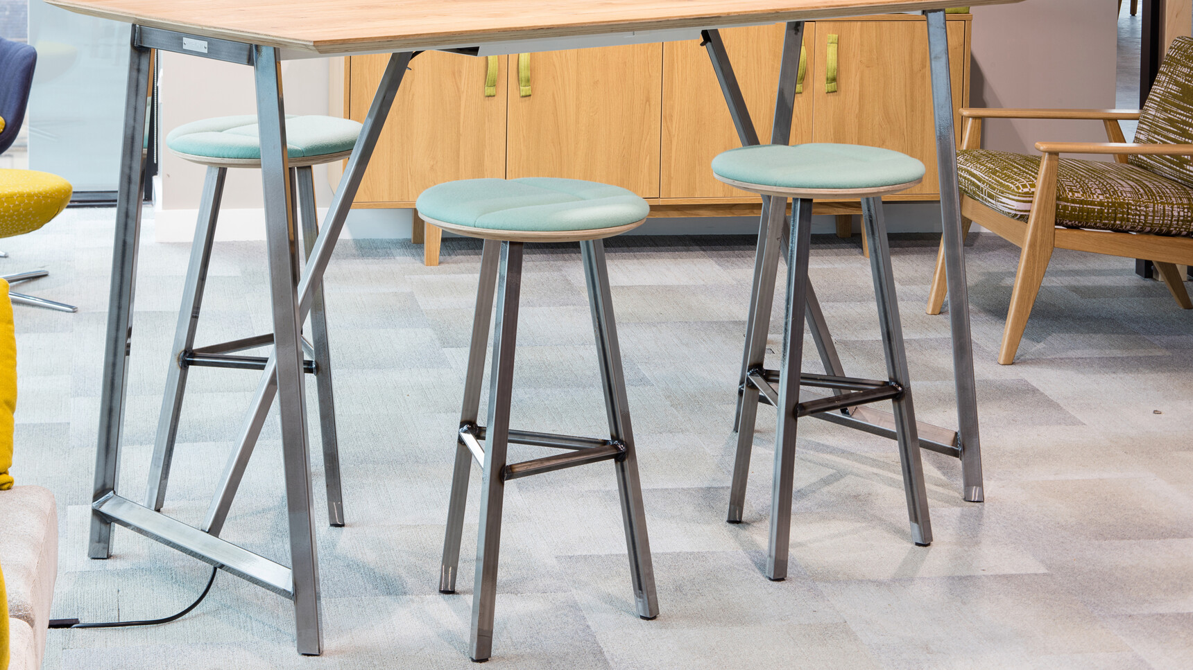 Relichighstoolfamily