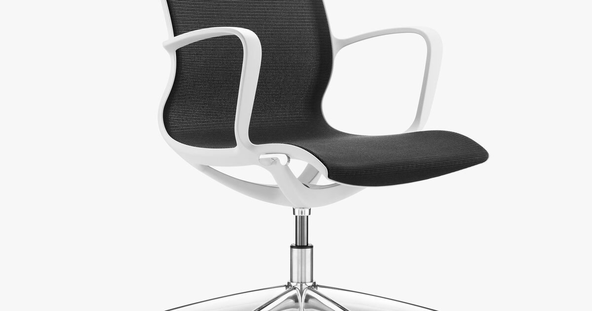 White on sale boss chair