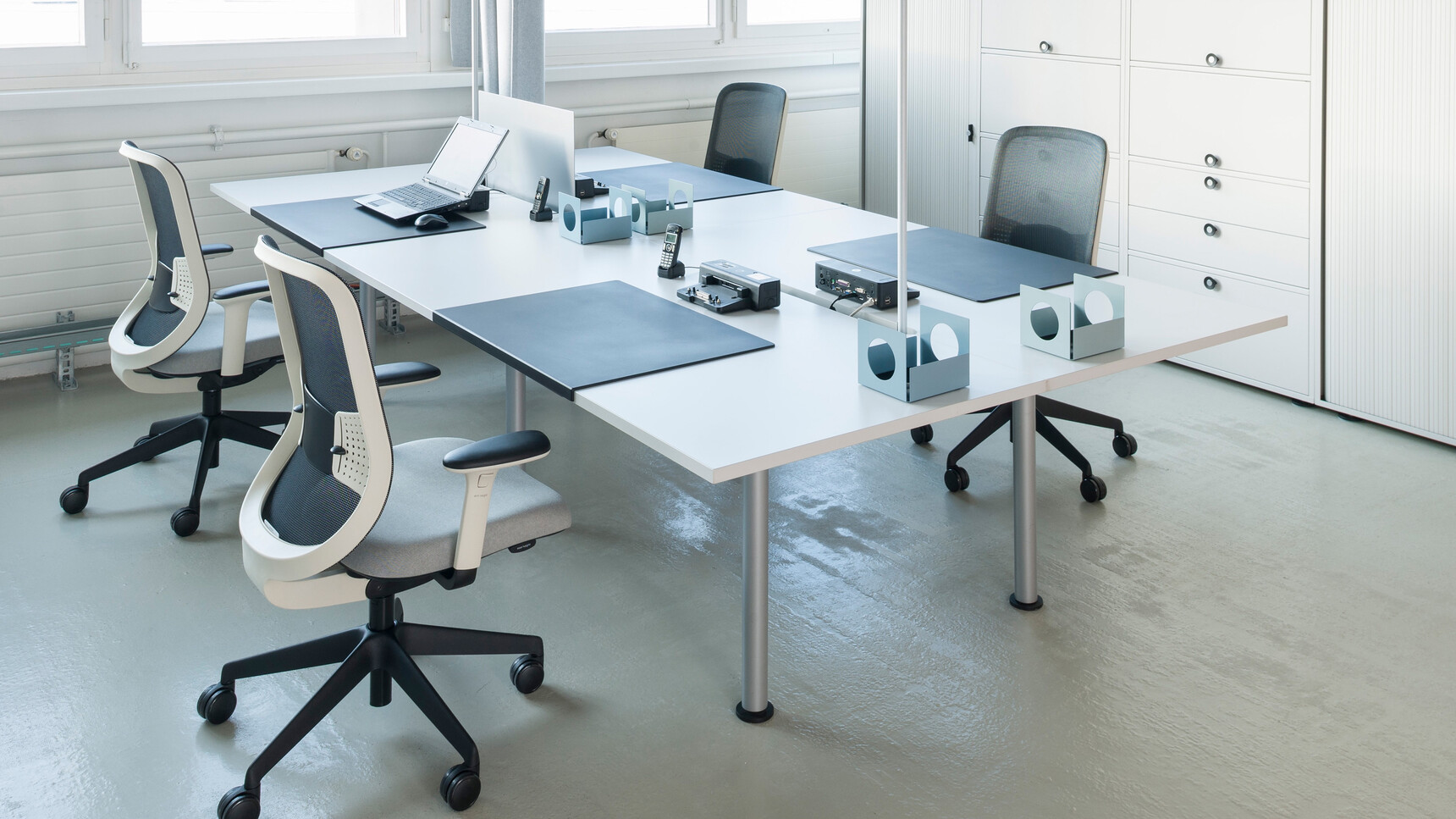Four Orangebox Do Office Chairs In Grey White And Black Upholstery Back Arms Black Base At Desk White Finish Grey Leg