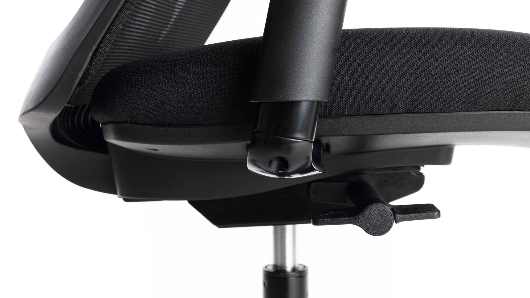 Okamura Portone High Back Office Chair Detail Image Showing Tension Controls