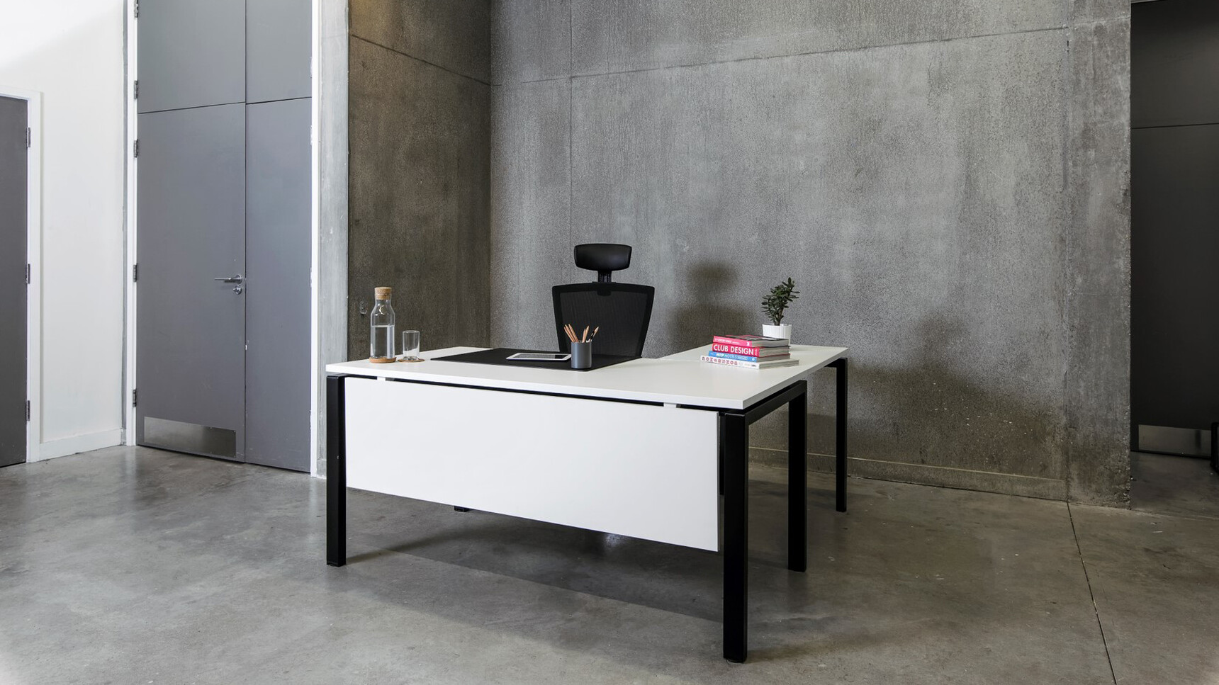 Bestuhl J1 Mesh Back Task Chair with Headrest Family Image