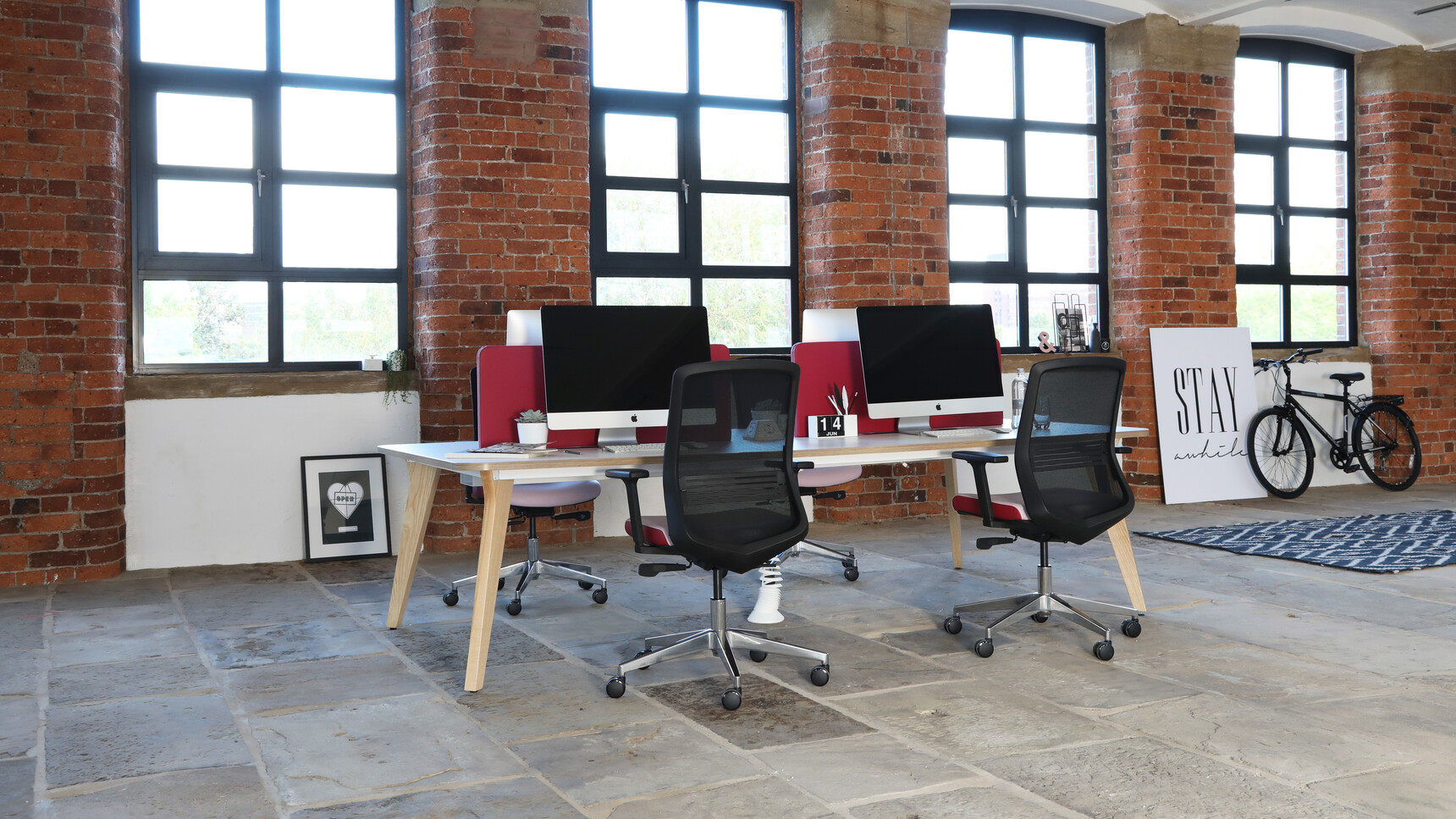 Four Elite Vida Mesh Back Chair With Black White Upholstery Red Contrasting Side Panel Polished Aluminium At Reflex Rectangular Desk White Top Wood Finish