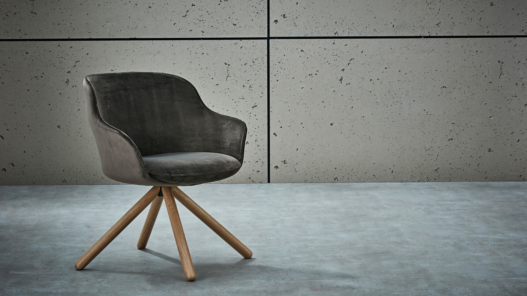 Connectionsrolliechairfamily1